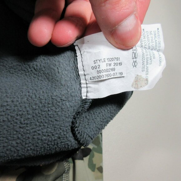 Under Armour mens heathered gray an black ColdGear Twist lined hoodie M EUC - Picture 7 of 7